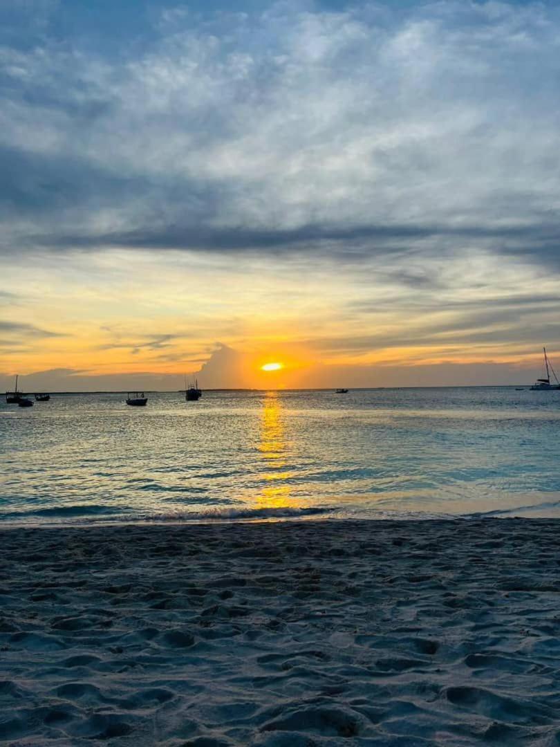 Sunset Kendwa Beach Hotel ภายนอก รูปภาพ