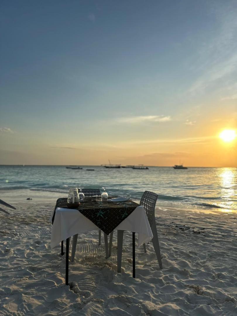 Sunset Kendwa Beach Hotel ภายนอก รูปภาพ