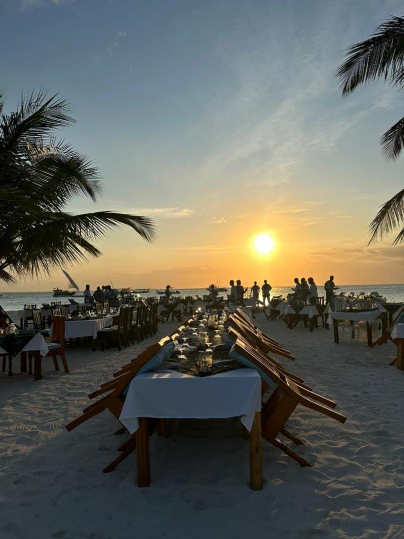 Sunset Kendwa Beach Hotel ภายนอก รูปภาพ